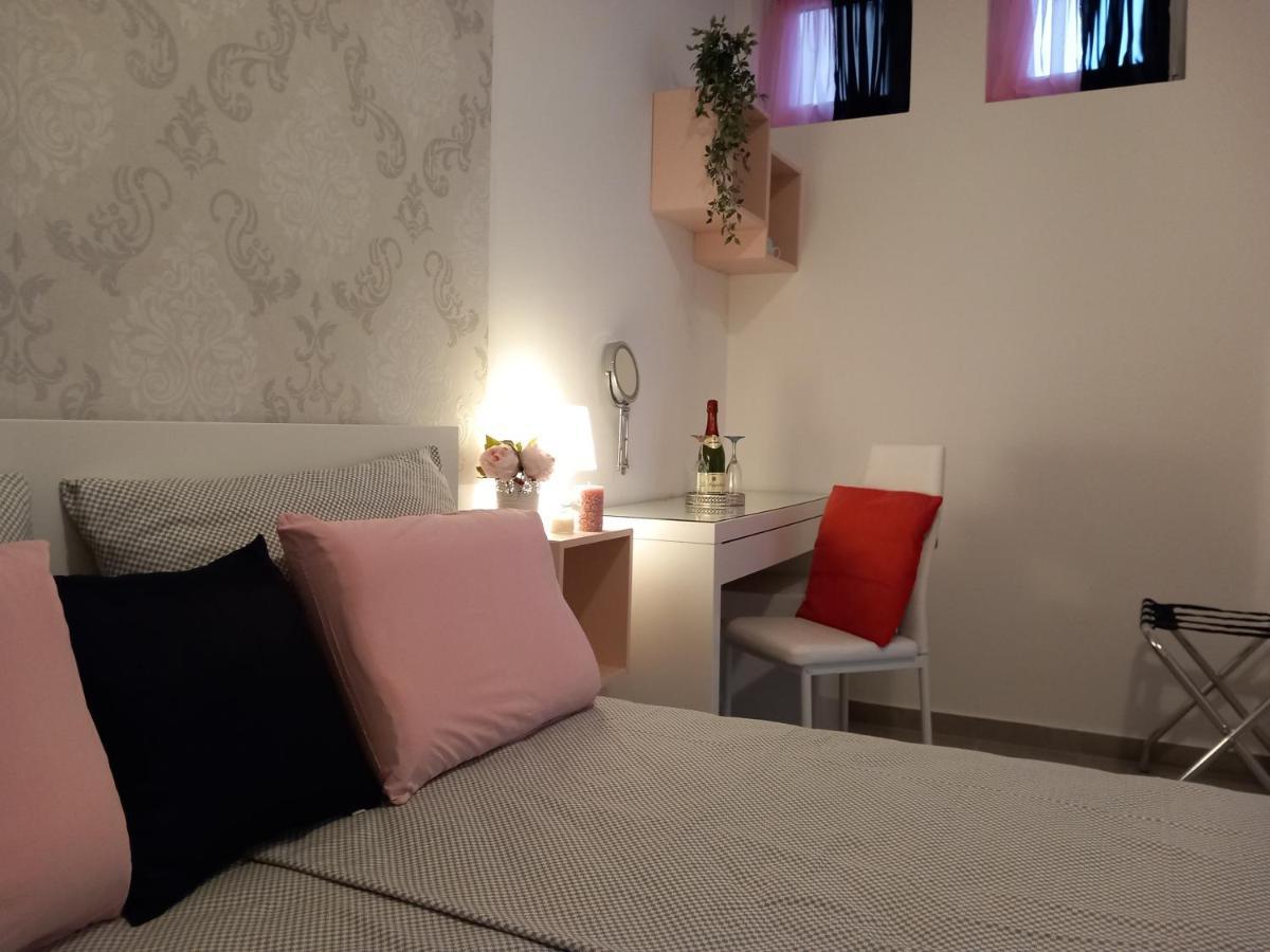 Room Ket PUY Eksteriør bilde